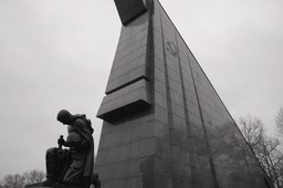 41-Berlin, mémorial soviétique (parc de Treptow)